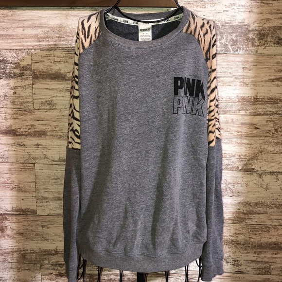 Pink Victoria’s Secret tiger print sweatshirt crew neck over sized size medium - Picture 2 of 5